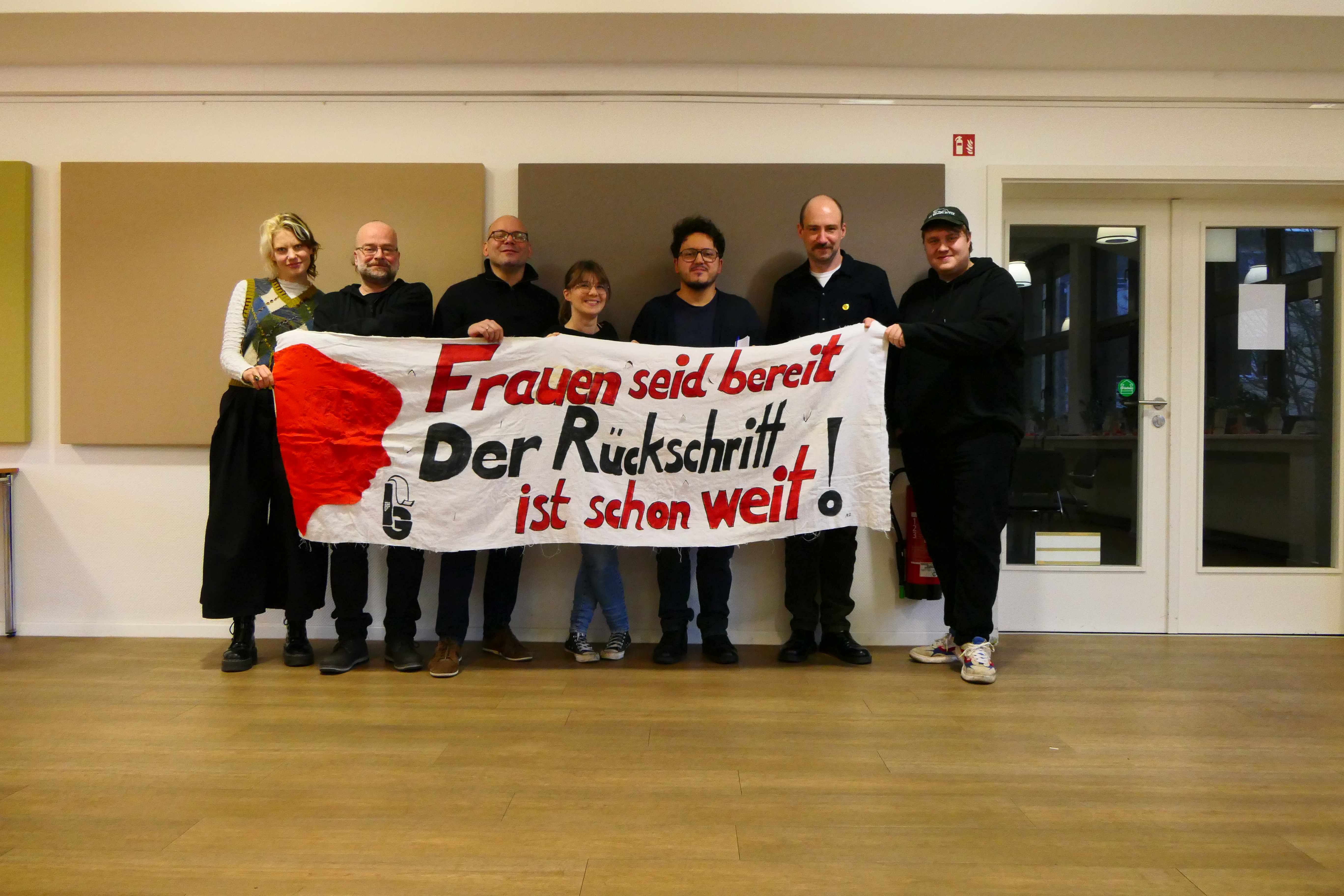Foto für Frauen seid bereit, der Rückschritt ist schon weit!